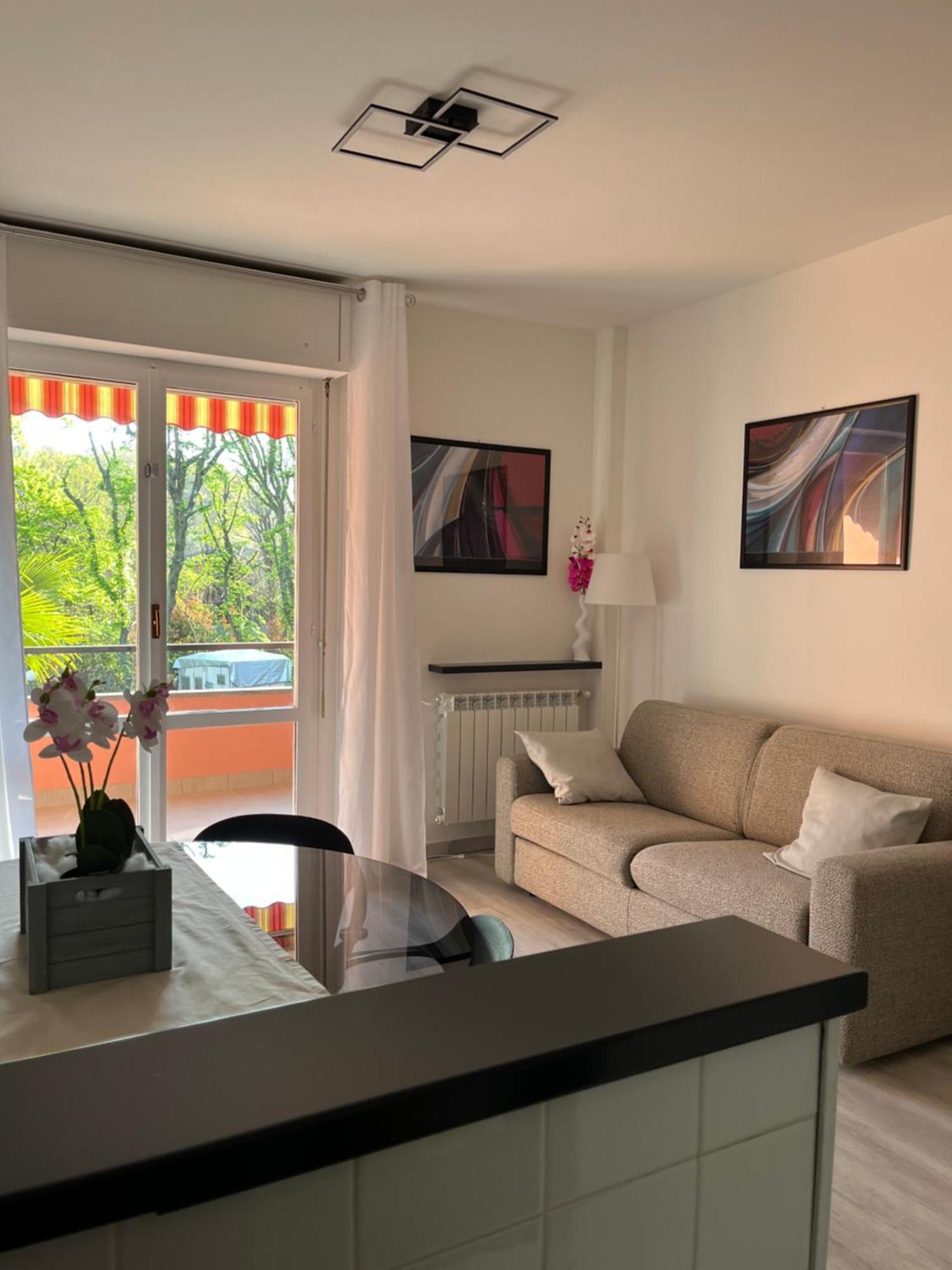 איספרה Lake & Nature Apartment מראה חיצוני תמונה